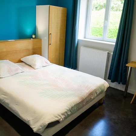 La Bonne Adresse Hotel Sainte-Sigolene Bagian luar foto
